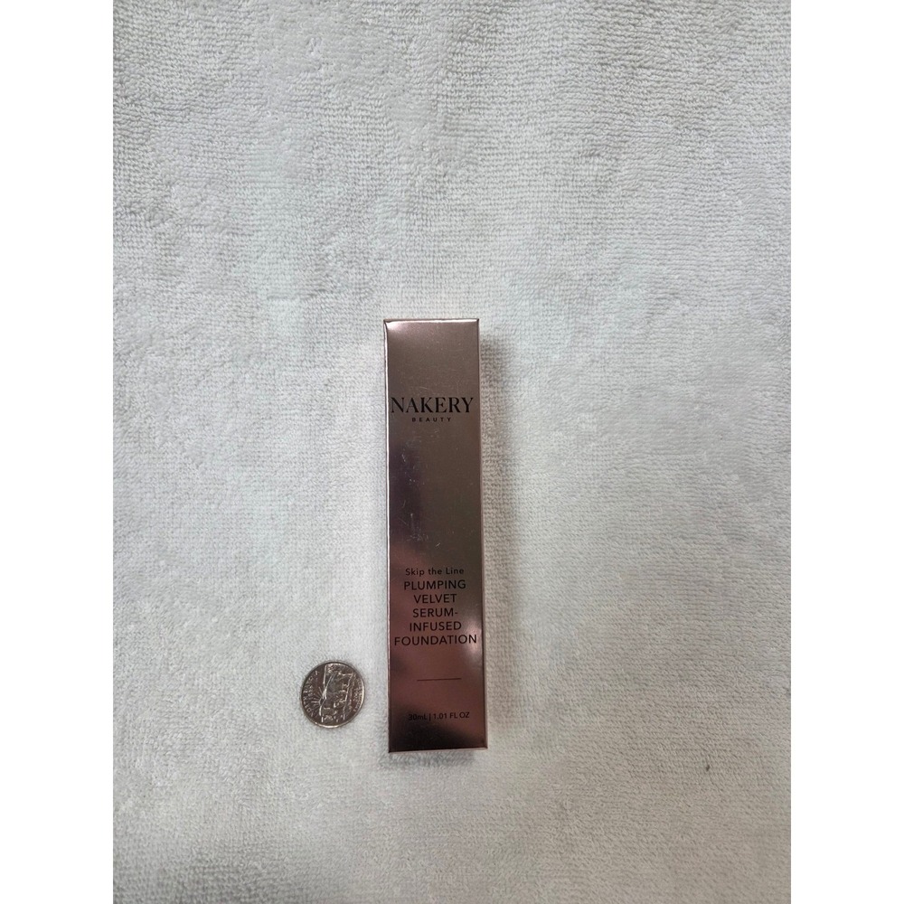 Nekery Skip the Line Instant Coverage‎ Plumping Velvet  Foundation Ligth New